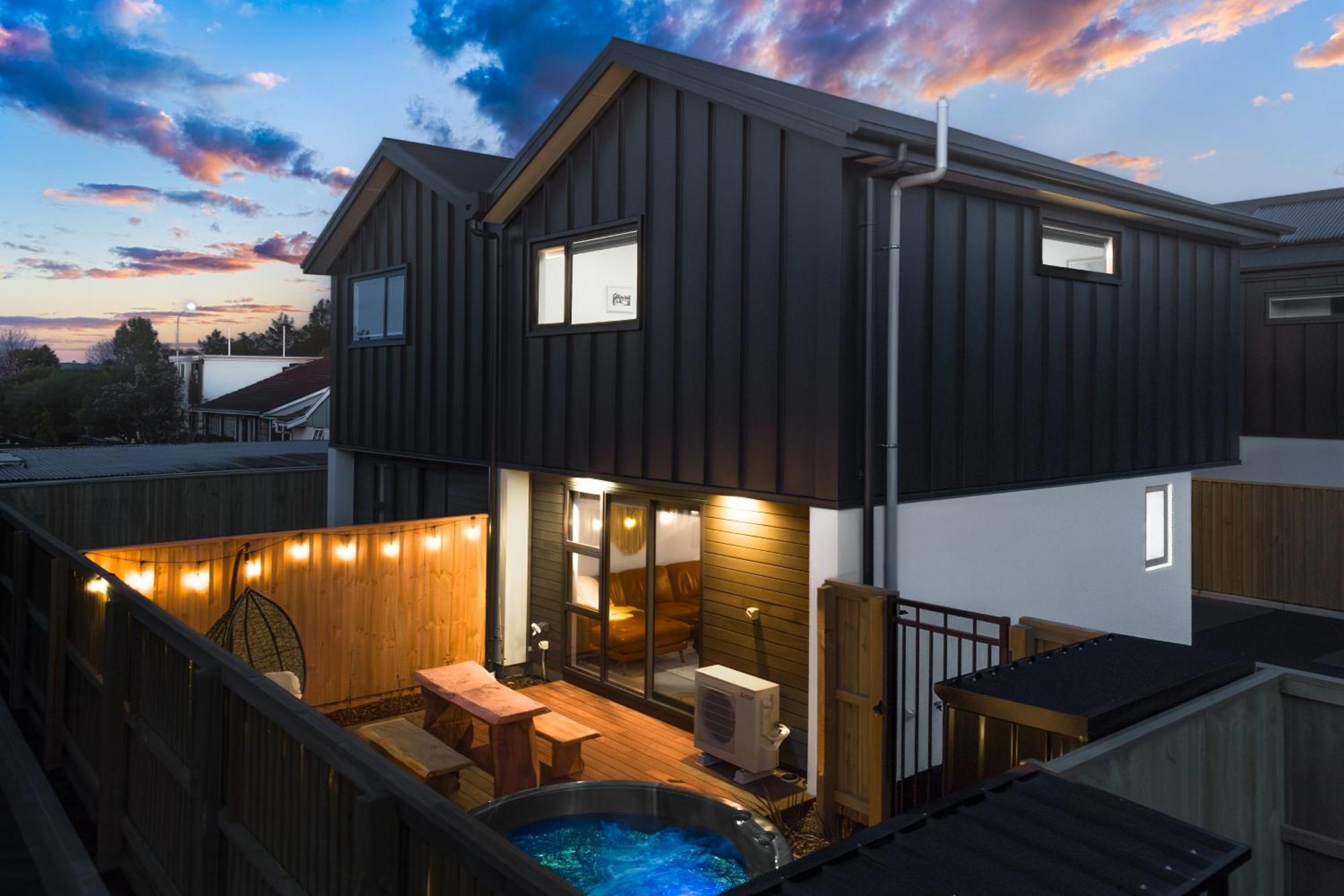 Apartamento Cozy Retreat With Hot Tub Christchurch Exterior foto